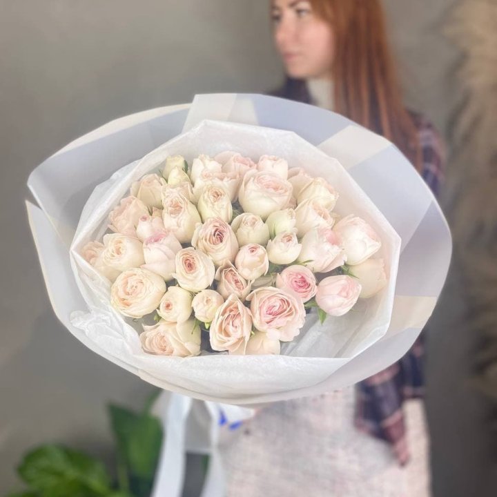 Букет кустовых роз в Санкт-Петербурге