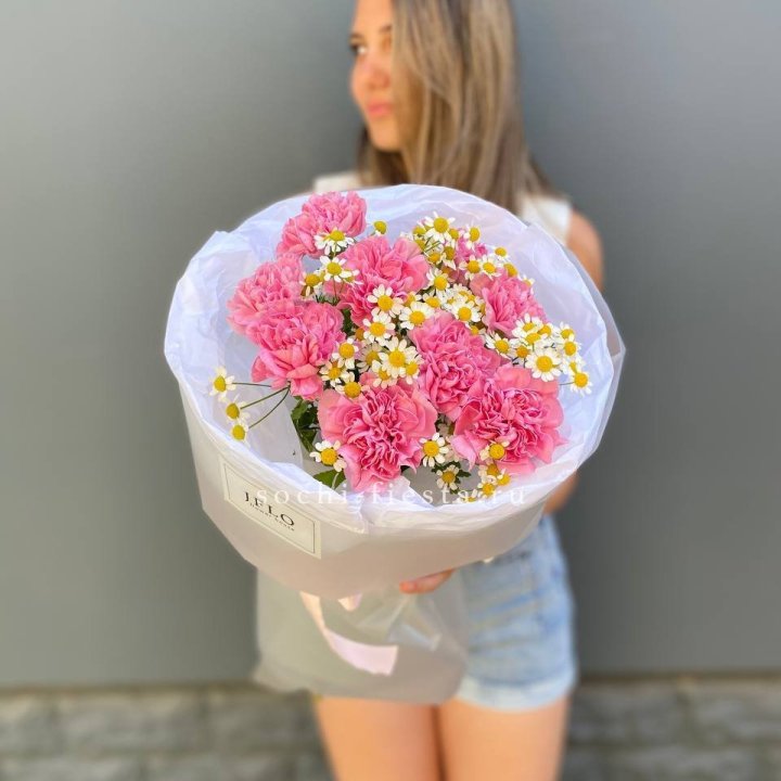 Дуобукет диантусов и ромашек в Санкт-Петербурге