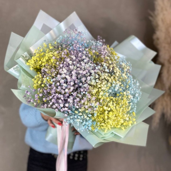 Букет радужных гипсофил в Санкт-Петербурге