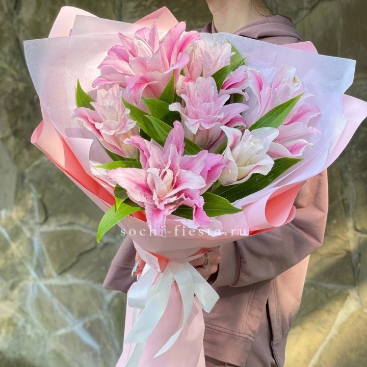 Букет пионовидных лилий №2 в Санкт-Петербурге