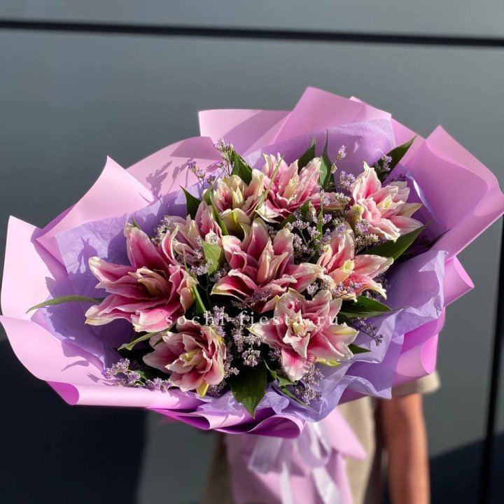 Букет пионовидных лилий №4 в Санкт-Петербурге