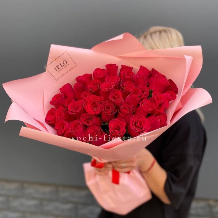 35 красных роз в Санкт-Петербурге