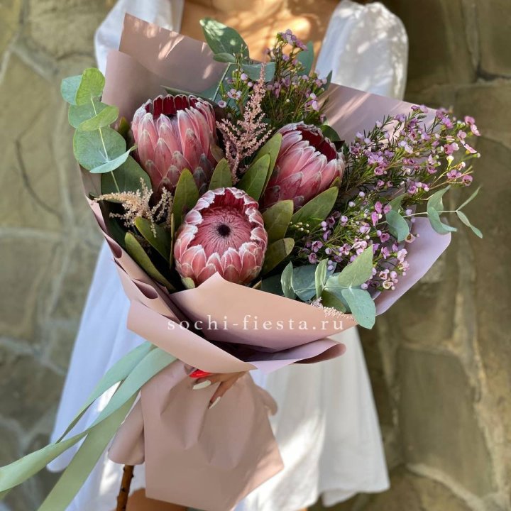 Букет из протеи "Клеопатра"  в Санкт-Петербурге