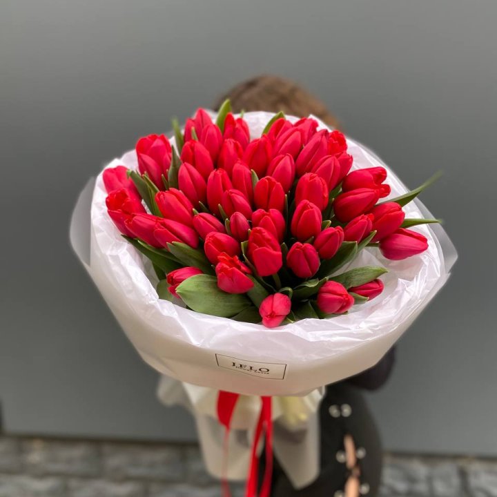 51 тюльпан "Любовь" в Санкт-Петербурге