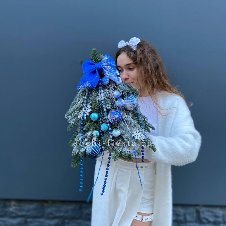 Новогодняя елочка "Блю" в Санкт-Петербурге