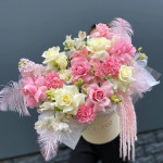 Заказать ЦВЕТЫ В КОРОБКАХ в Санкт-Петербурге с доставкой и по самым низким ценам