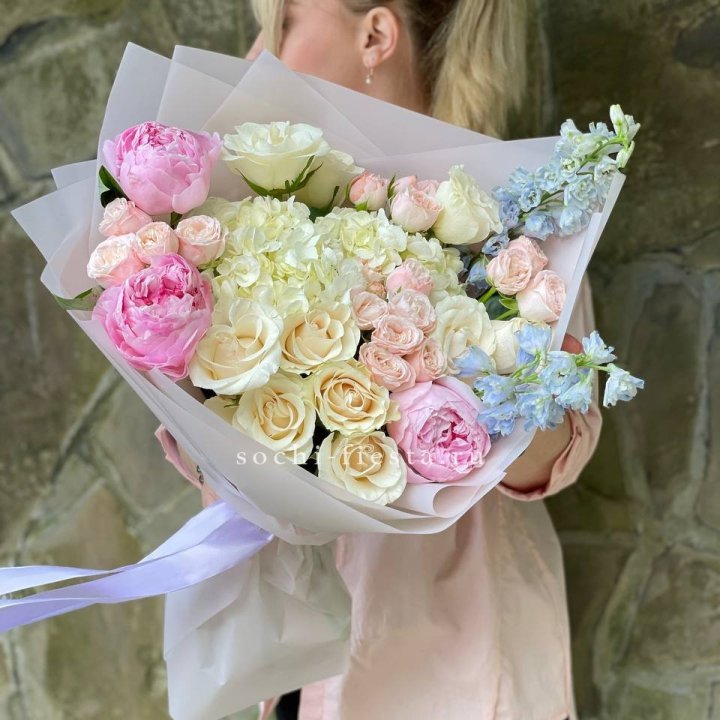 Букет с пионами "Богема" в Санкт-Петербурге