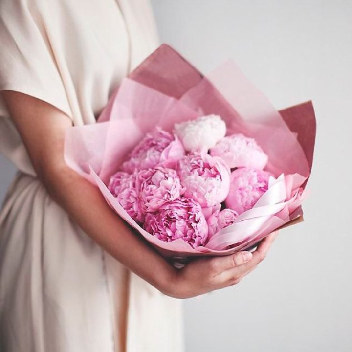 9 зефирных пионов в Санкт-Петербурге