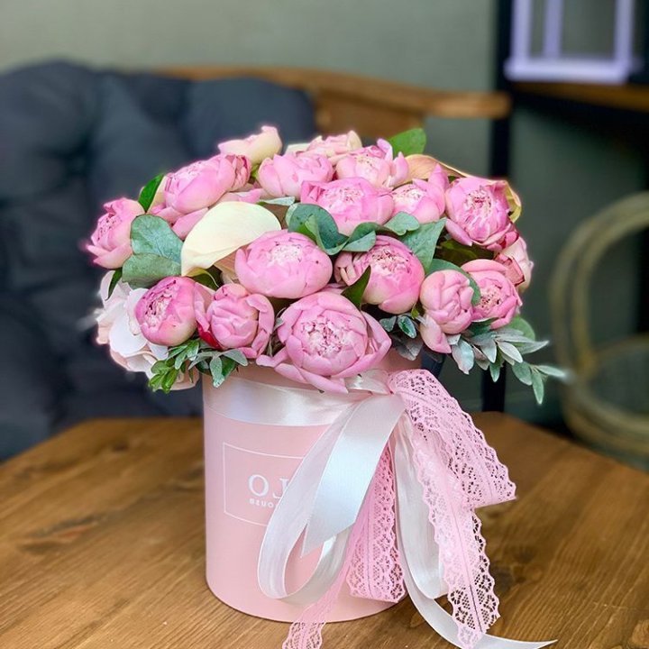 Композиция с пионами №1 в Санкт-Петербурге