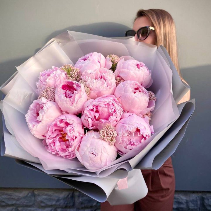 Букет с пионами "Стайл" в Санкт-Петербурге