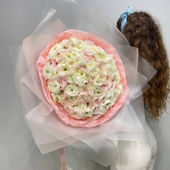 113 ранункулюсов  в Санкт-Петербурге