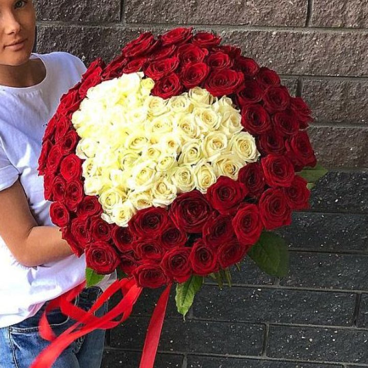 101 роза "Сердце" в Санкт-Петербурге