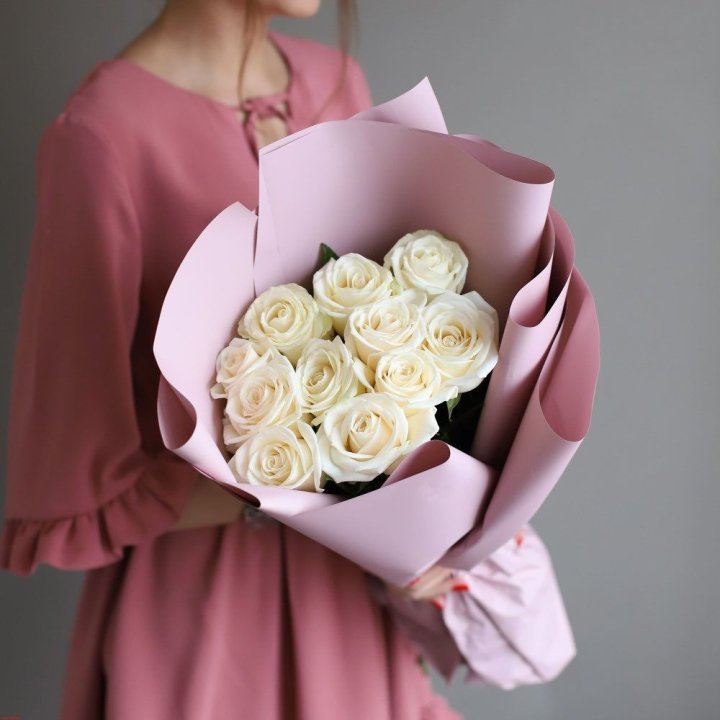 11 белых роз в Санкт-Петербурге