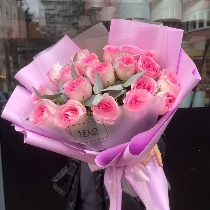  19 розовых роз в Санкт-Петербурге
