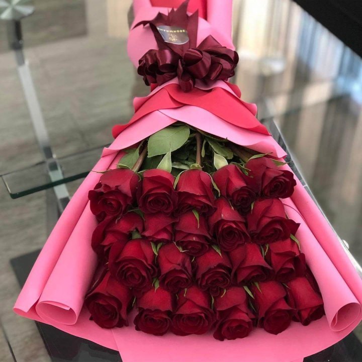 21 красная роза "Элеганс" в Санкт-Петербурге