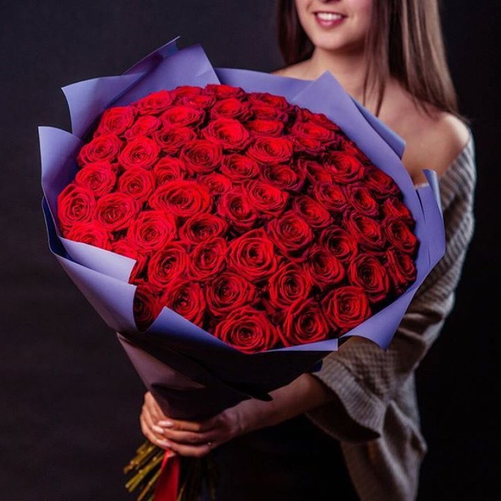 71 красная роза в Санкт-Петербурге