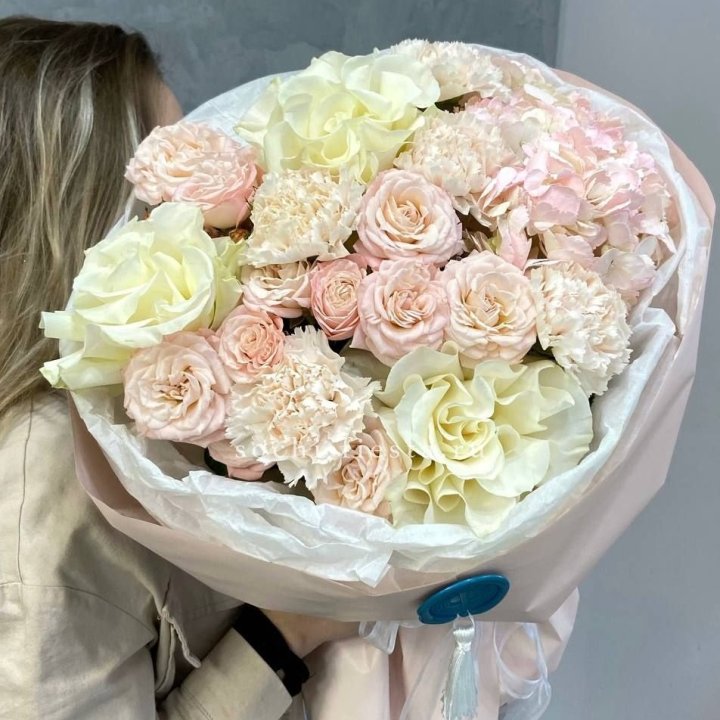 Дизайнерский букет "Джентел" в Санкт-Петербурге