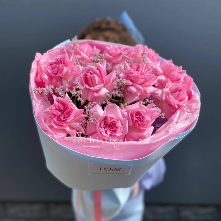 Букет французских розовых роз  в Санкт-Петербурге