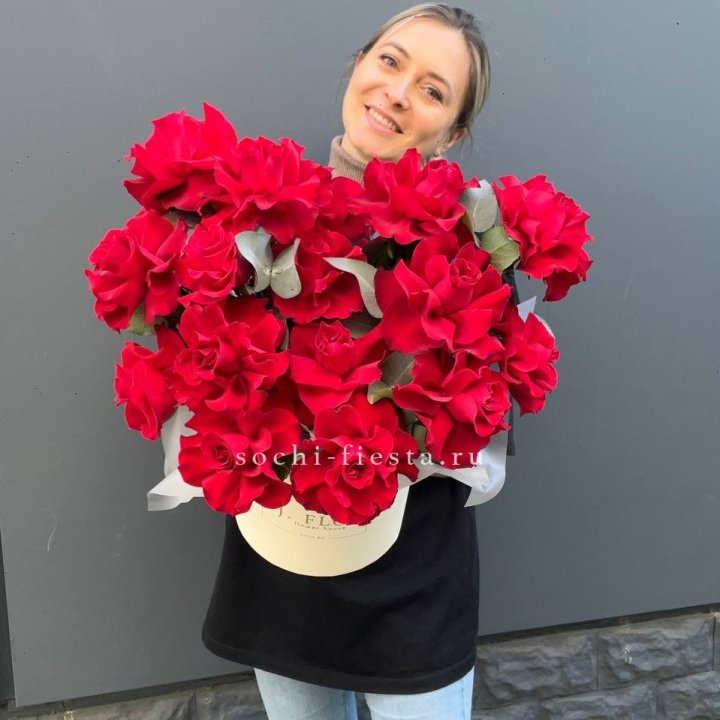 17 Французских роз в боксе в Санкт-Петербурге