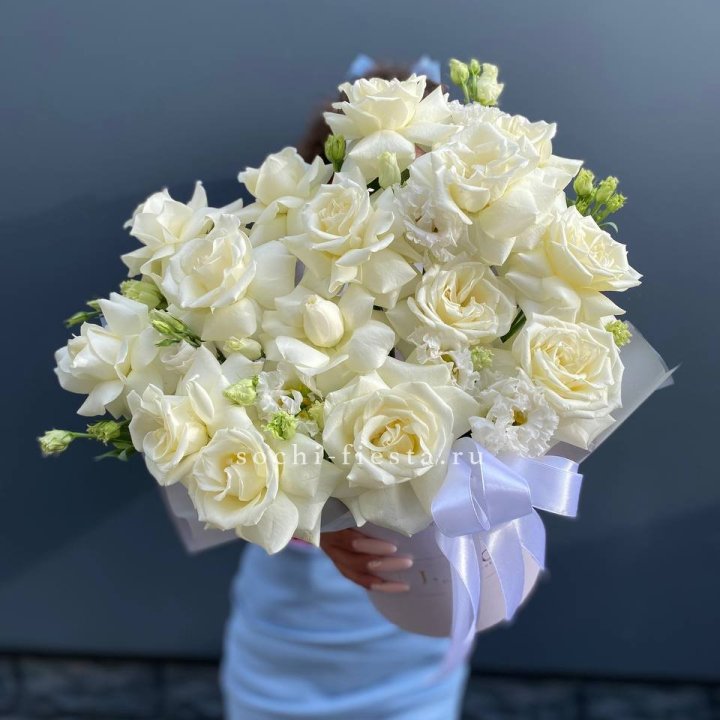 Коробка с цветами "Свен" в Санкт-Петербурге