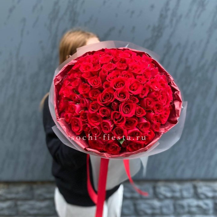 101  красная кенийская роза  с доставкой в Санкт-Петербурге