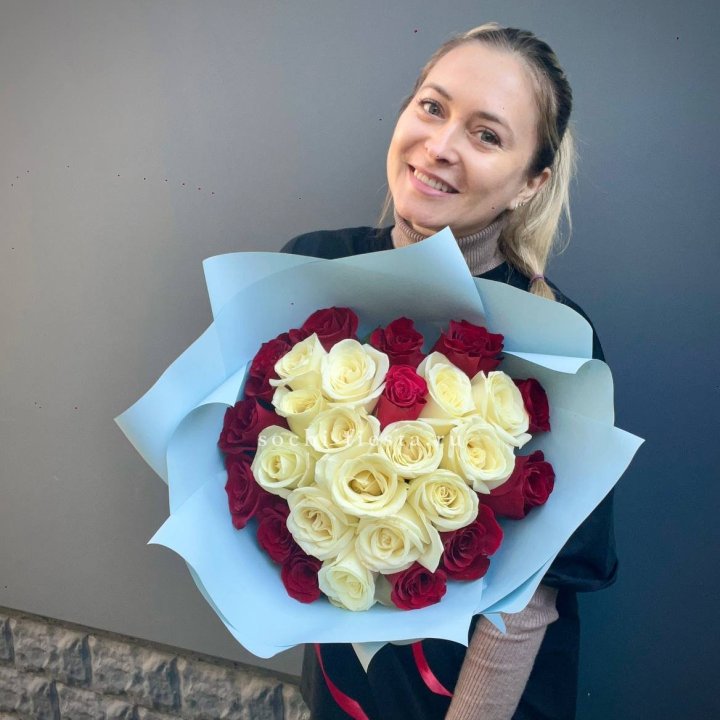 27 роз "Сердце" в Санкт-Петербурге