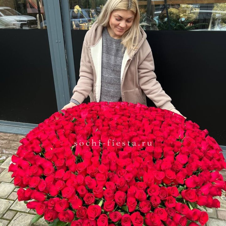 501 красная роза в корзине в Санкт-Петербурге