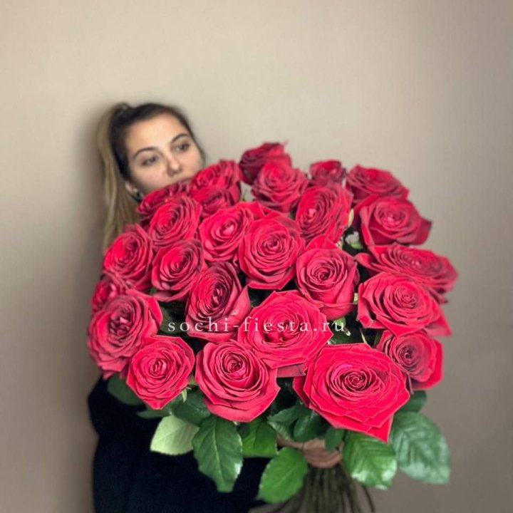 25 высоких роз в Санкт-Петербурге