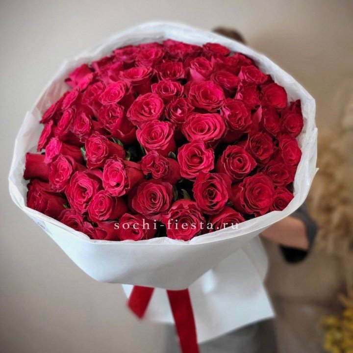 65 красных роз вайт в Санкт-Петербурге