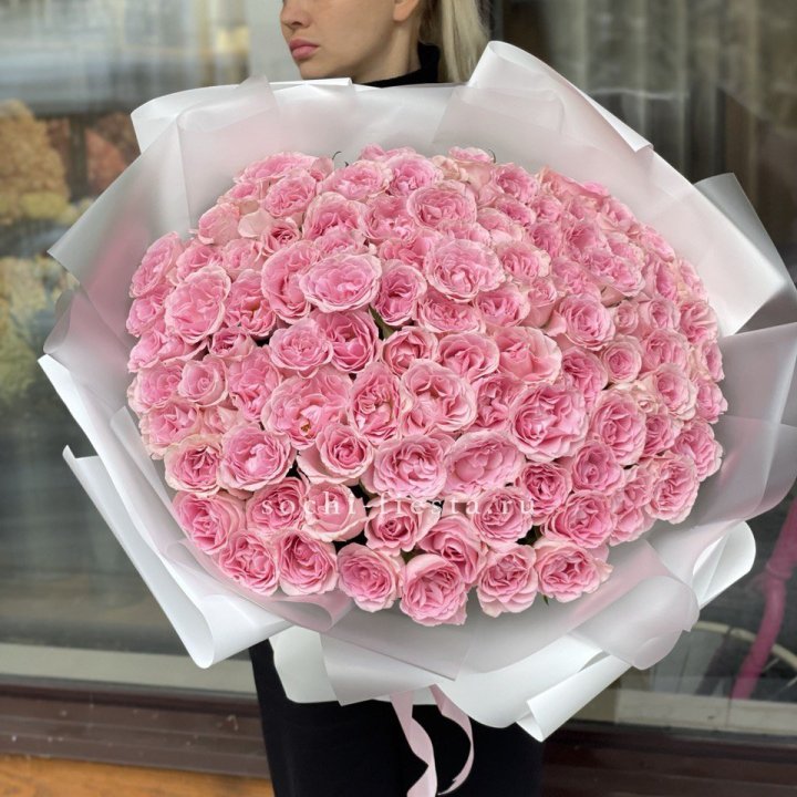 101 нежно-розовая роза в Санкт-Петербурге