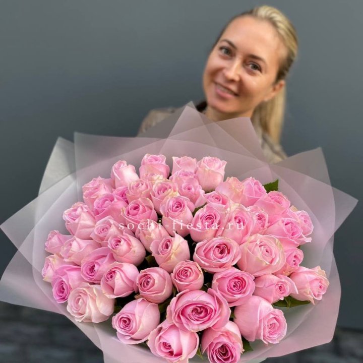 51 розовая роза в Санкт-Петербурге