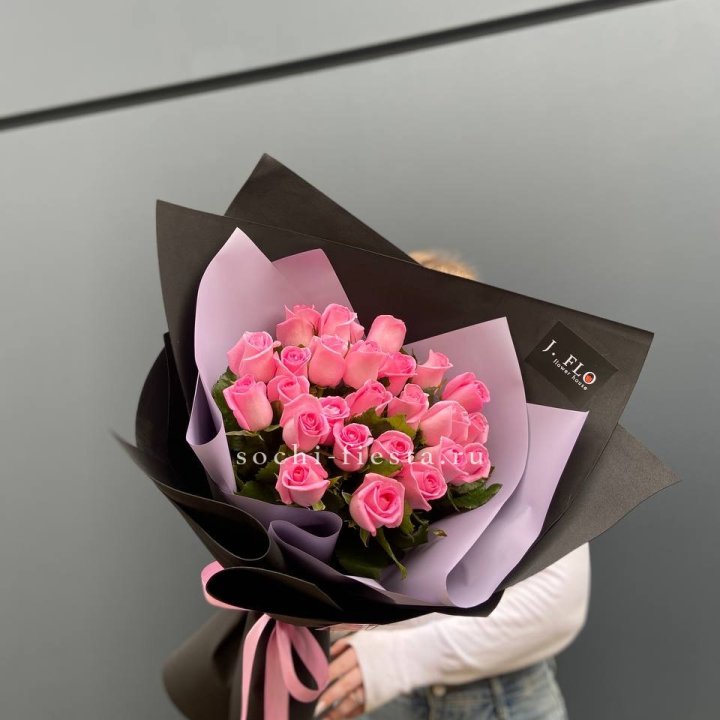 19 розовых роз  в Санкт-Петербурге