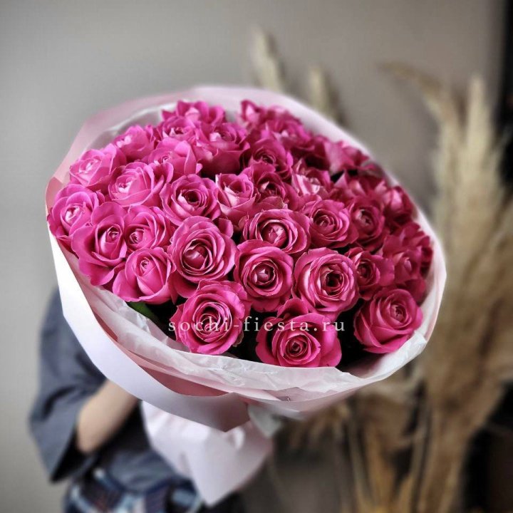 35 розовых роз  в Санкт-Петербурге
