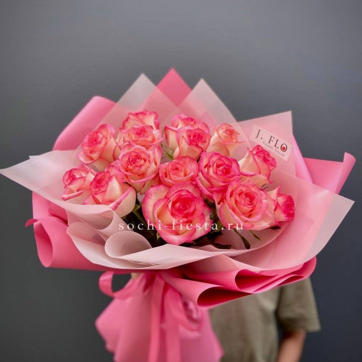 15 роз "Джумилия" в Санкт-Петербурге