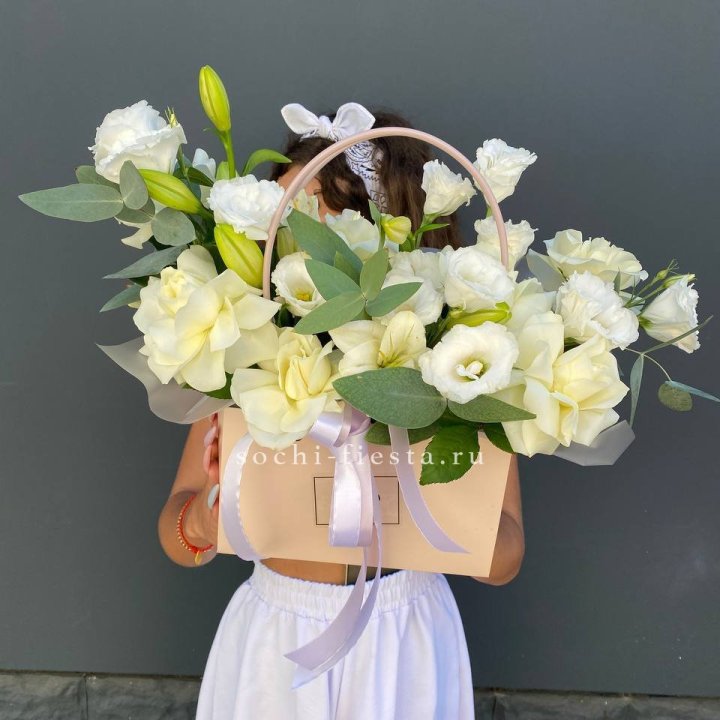 Сумочка цветов "Матина" в Санкт-Петербурге