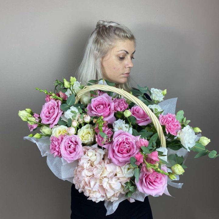Цветочная корзина № 5 в Санкт-Петербурге