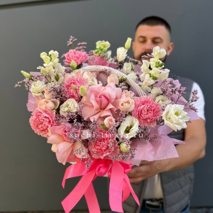 Цветочная корзина №1 в Санкт-Петербурге