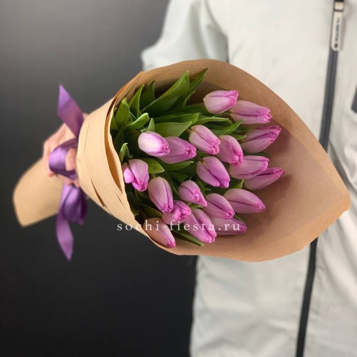 19 розовых  тюльпанов в Санкт-Петербурге