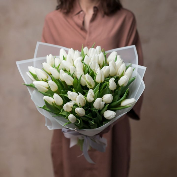 51 белый тюльпан в Санкт-Петербурге