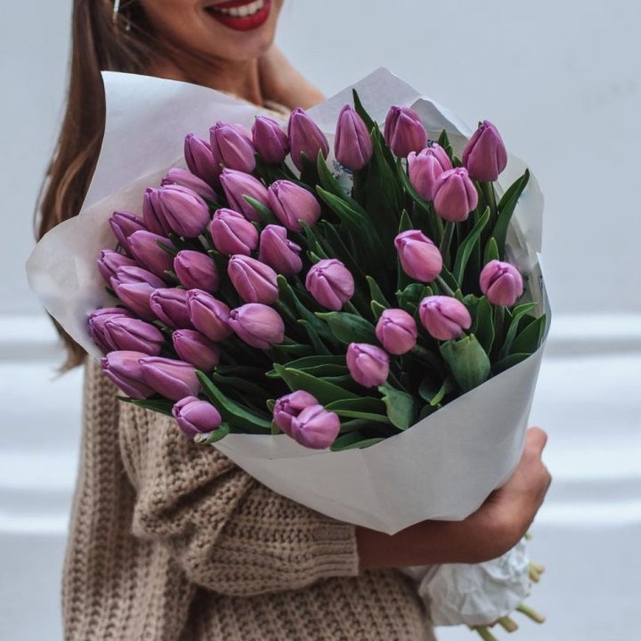 39 сиреневых тюльпанов в Санкт-Петербурге