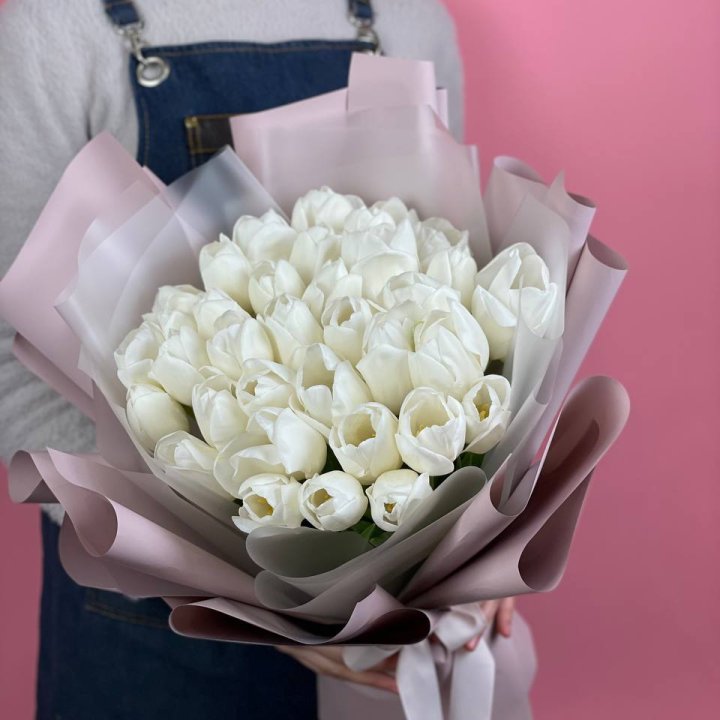 Букет белых тюльпанов "Пур-пур" в Санкт-Петербурге